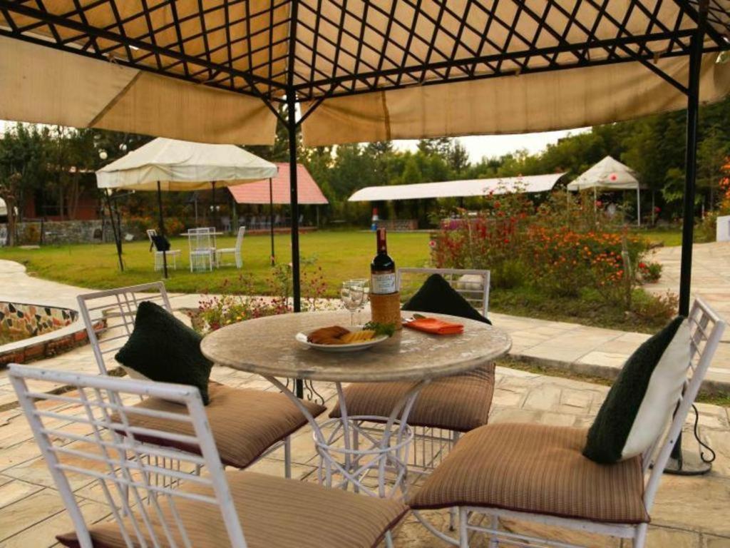 Grand Norling Hotel'S Resort Kathmandu Exteriör bild